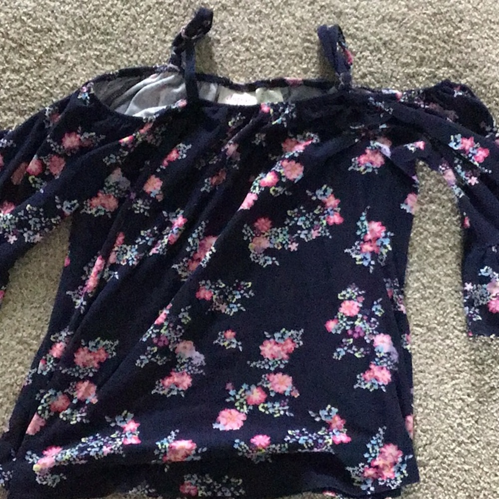 Have sleeve shirt